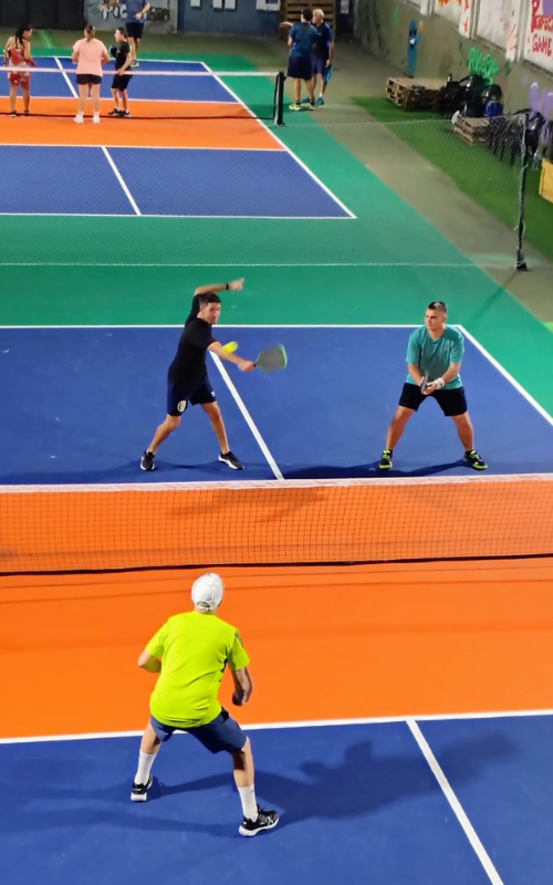 Open Play de pickleball en Rosario